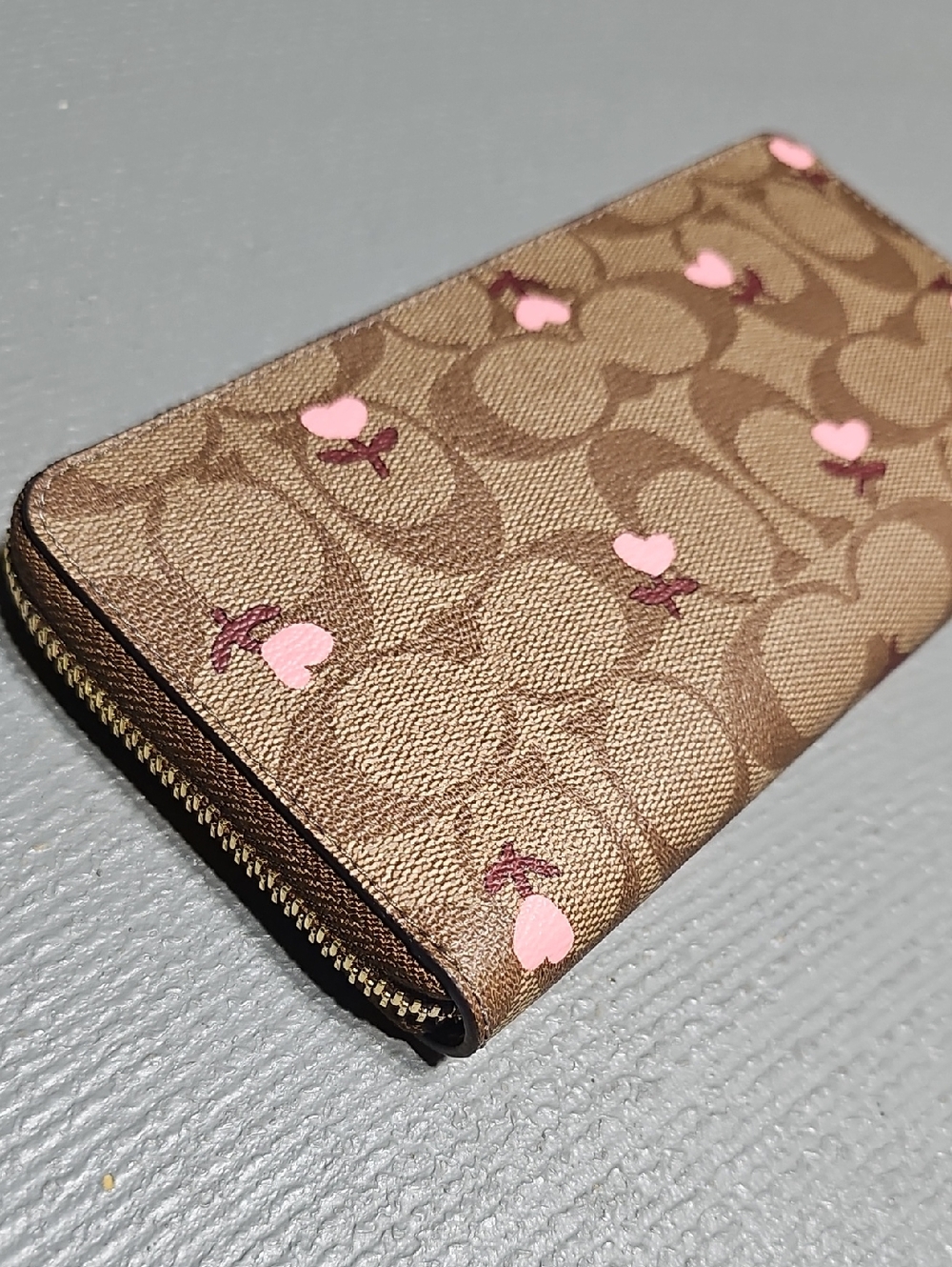 Coach C3288 NWOT Zip Around Wallet In Signature Canvas With Heart Floral Print - Picture 7 of 8